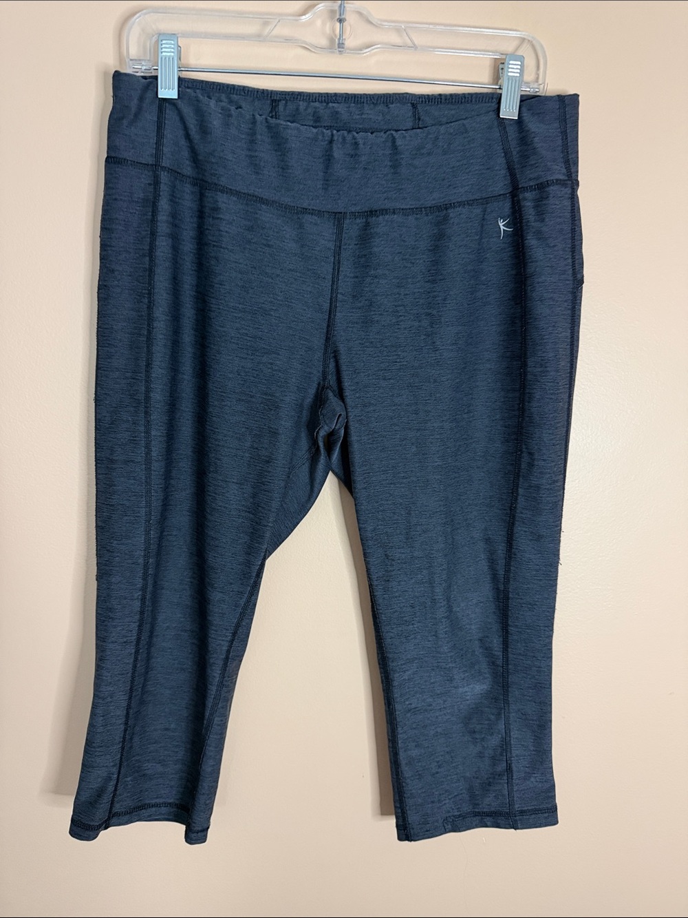 Danskin Now Dark Navy Capri Leggings
